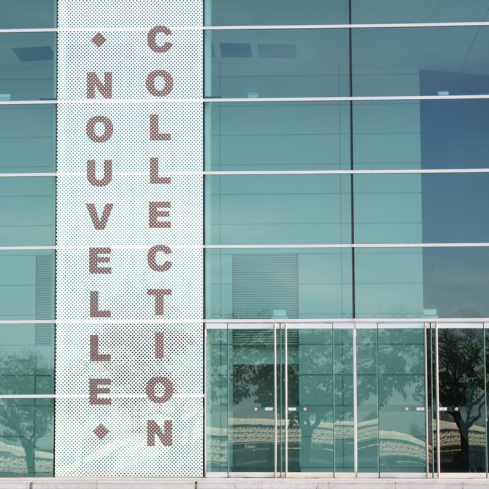 Adhésif publicitaire microperforé longue durée M1 - Arapahos